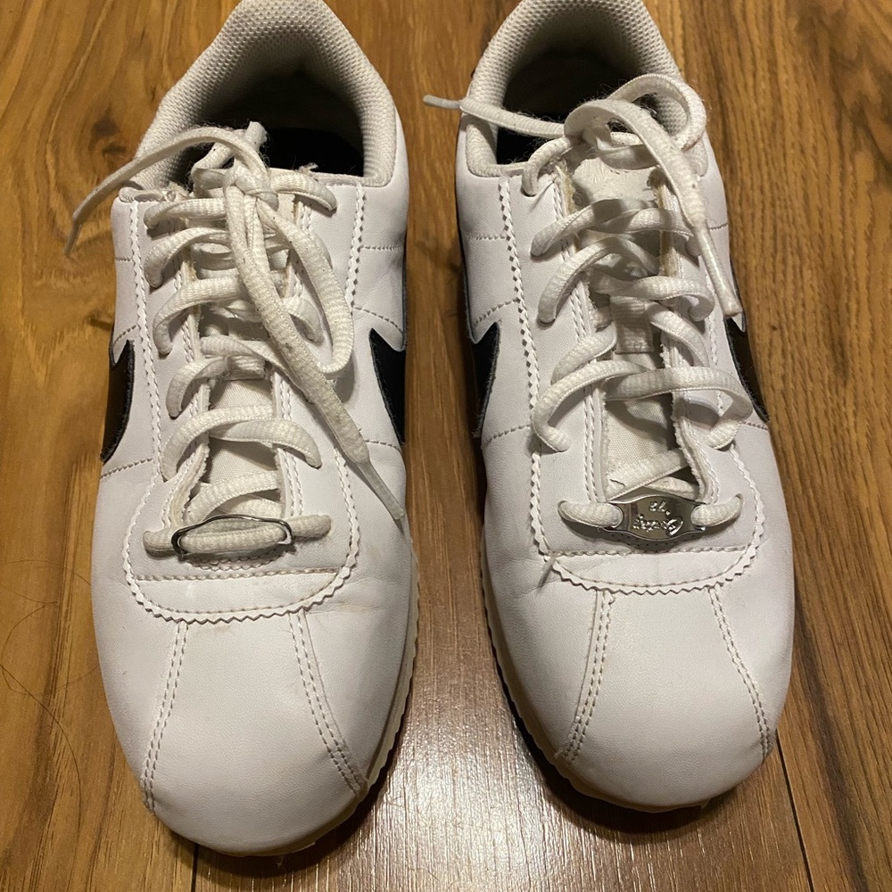 Nike Cortez Basic SL Black and White 
Accent - Low-Top Lace-Up size 5Y
